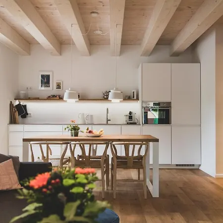 Gulfhof Boomgaarden 6 Lucas * Upleward